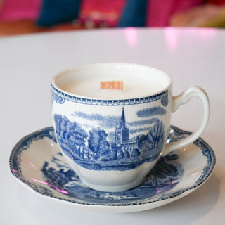 Chinoiserie Teacup - Coconut + Santal